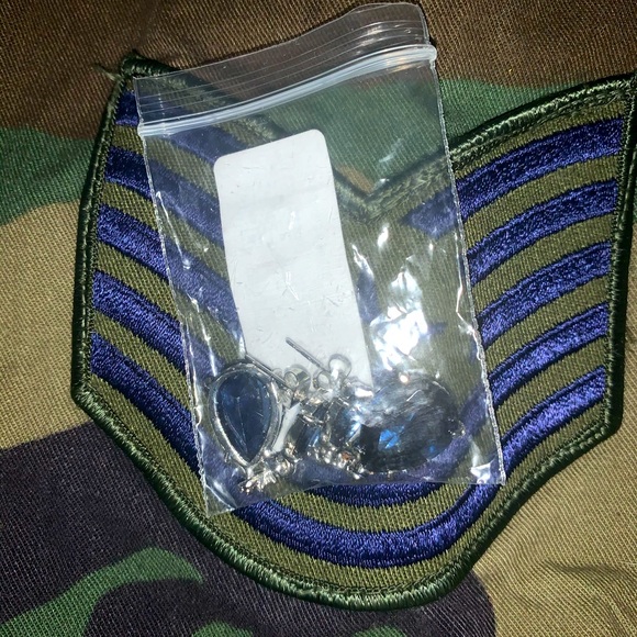 NWT/NIB OVER 12CTS Sapphire Statement Earrings - Picture 16 of 16